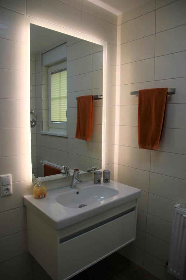 Ferienwohnung Boddenkieker Bis 4 Personen, Sagard-Neddesitz, 70M2 ภายนอก รูปภาพ